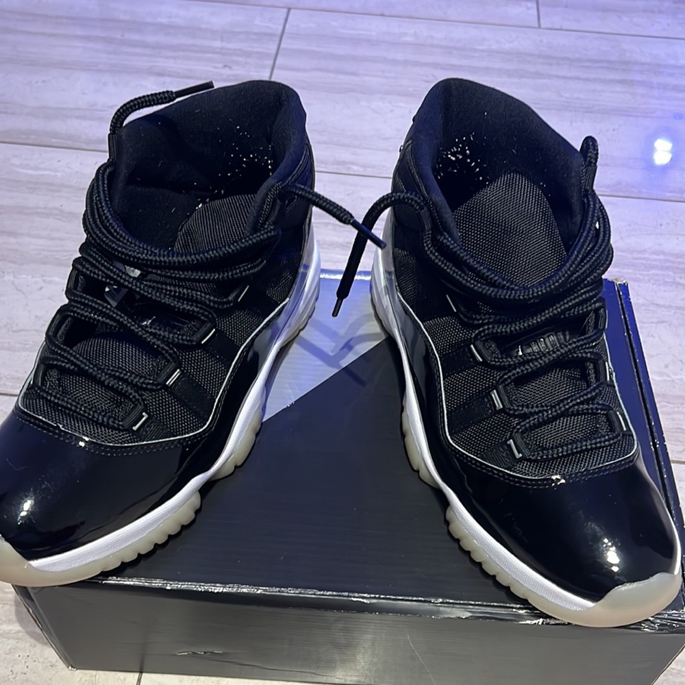 Air Jordan 11 retro - Picture 3 of 9